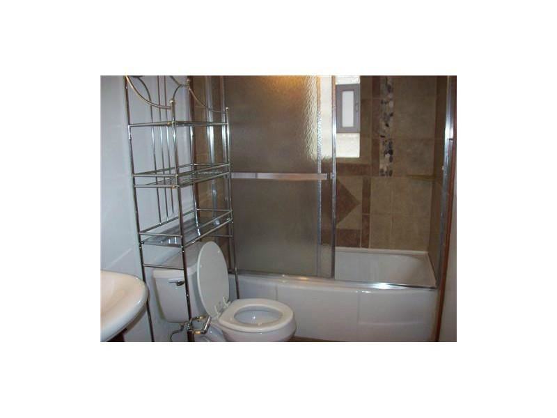 415 Fairview Ave - Photo 2 of 16