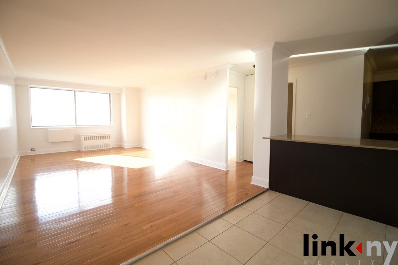 40 East Sidney Avenue #5F