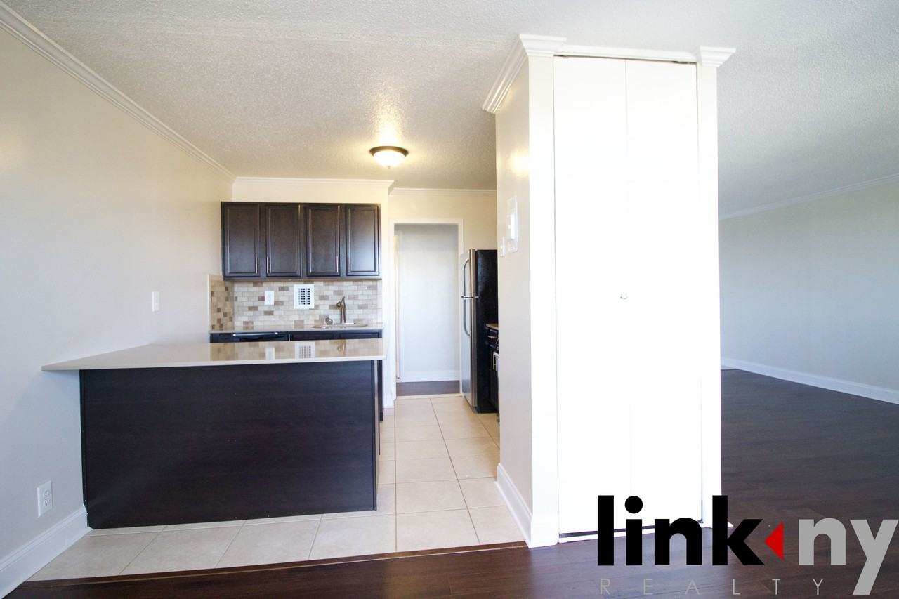 40 East Sidney Avenue #15G