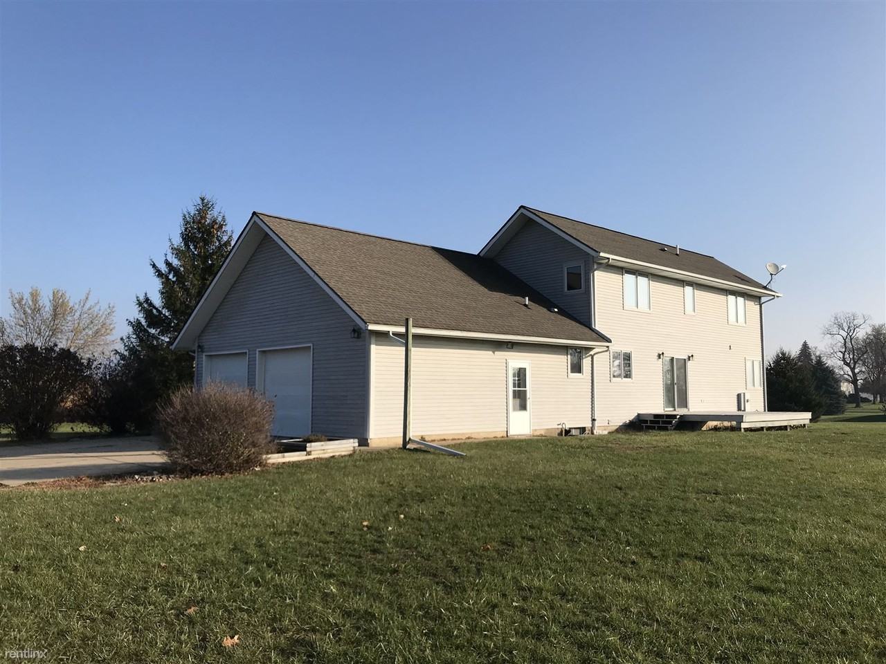 10012 Emerald Dr - Photo 2 of 26