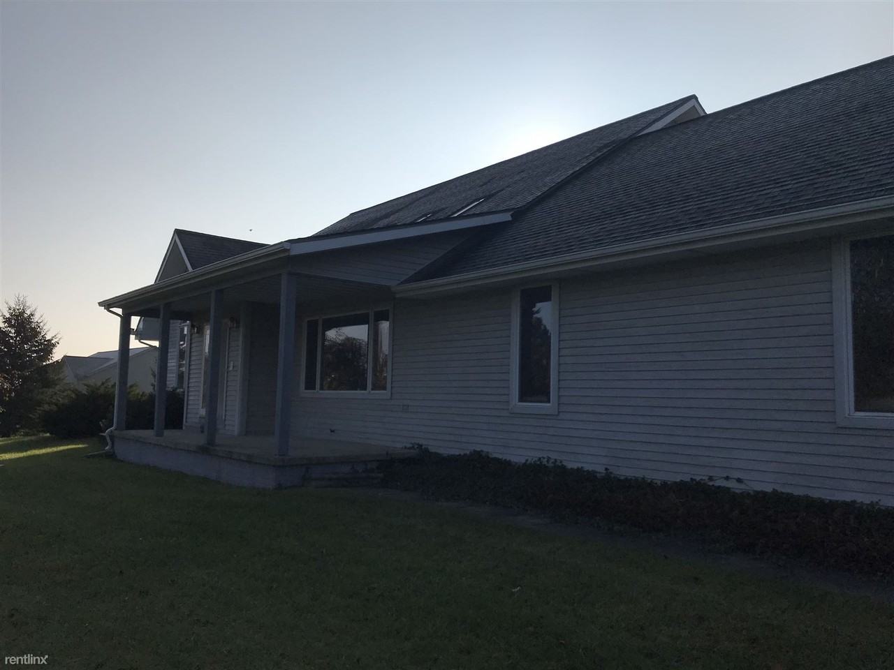 10012 Emerald Dr - Photo 3 of 26