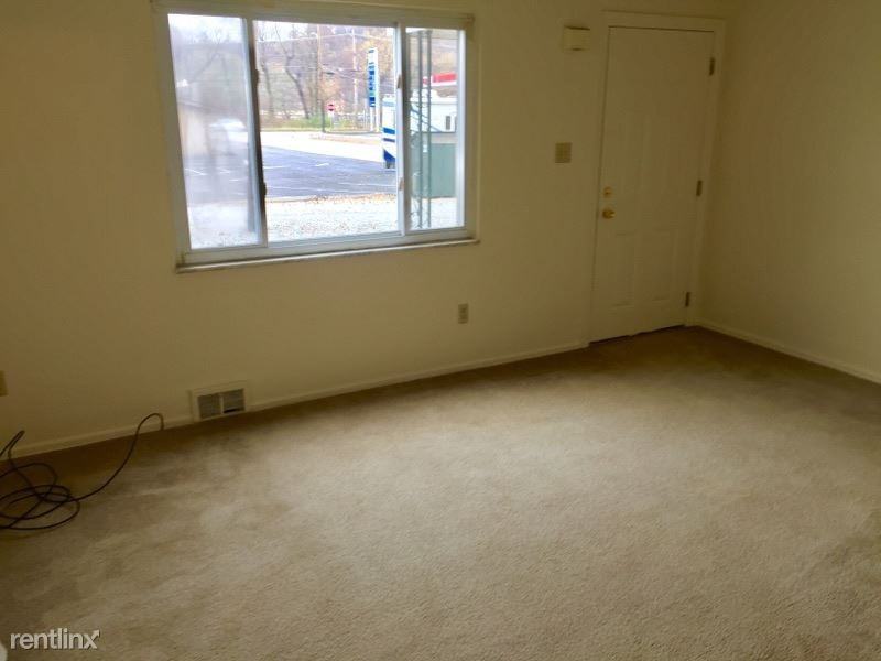 101 Jefferson Ave - Photo 2 of 10
