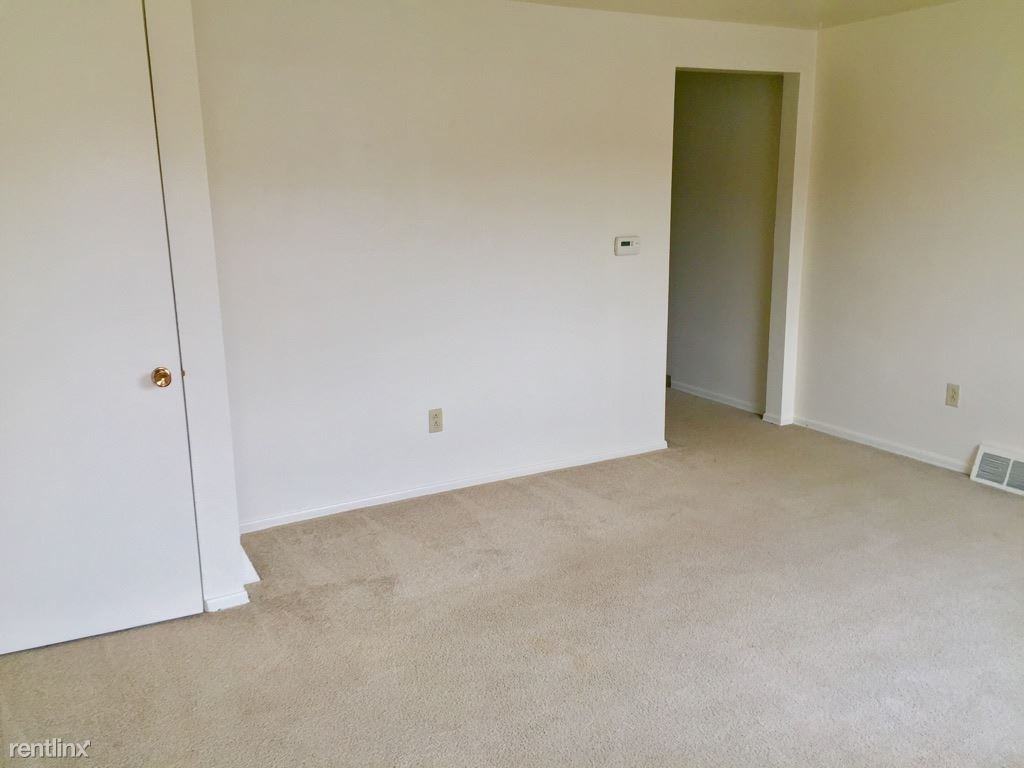 101 Jefferson Ave - Photo 3 of 10