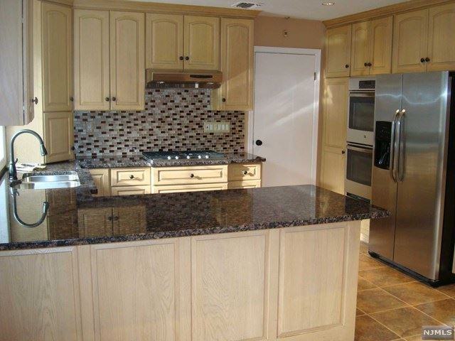 9 Rowantree Dr - Photo 2 of 14