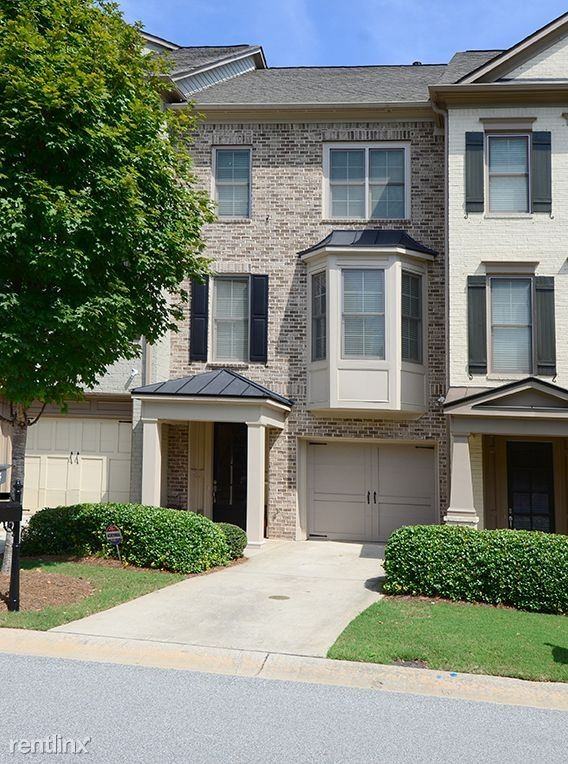 6337 Queens Court Trace - Photo 3 of 11