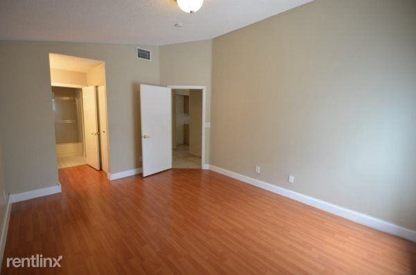 1031 NW 188th Ave - Photo 3 of 9