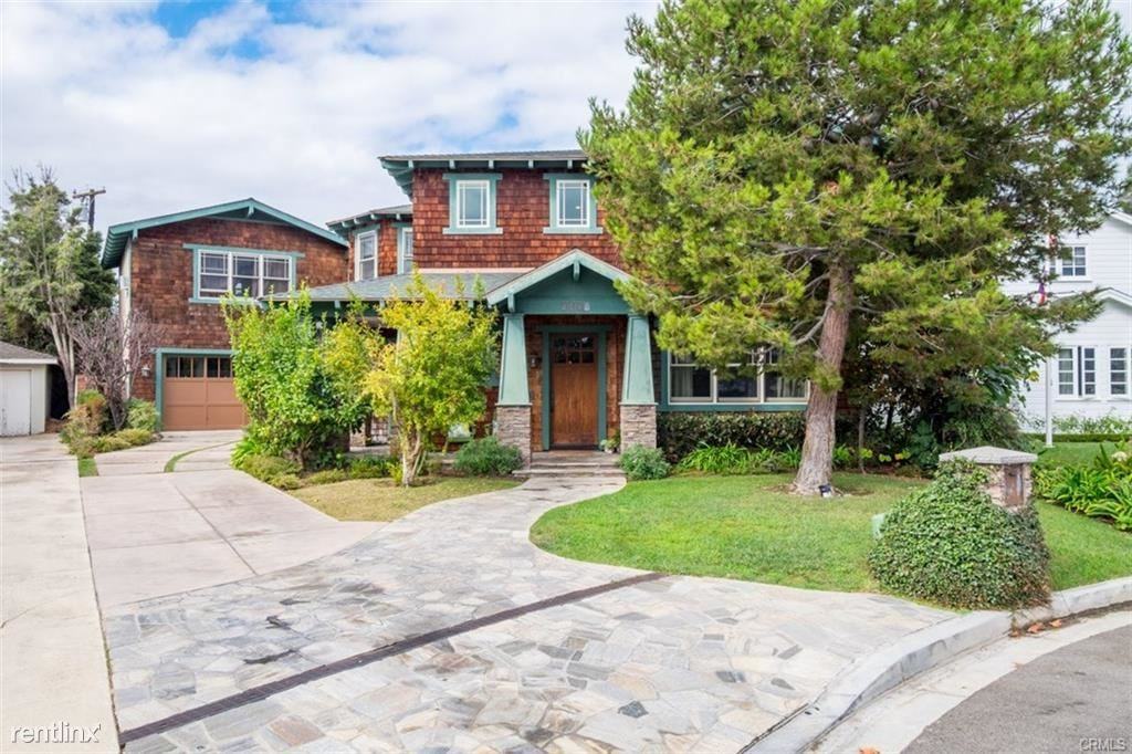 2319 Laurel Pl - Photo 2 of 37