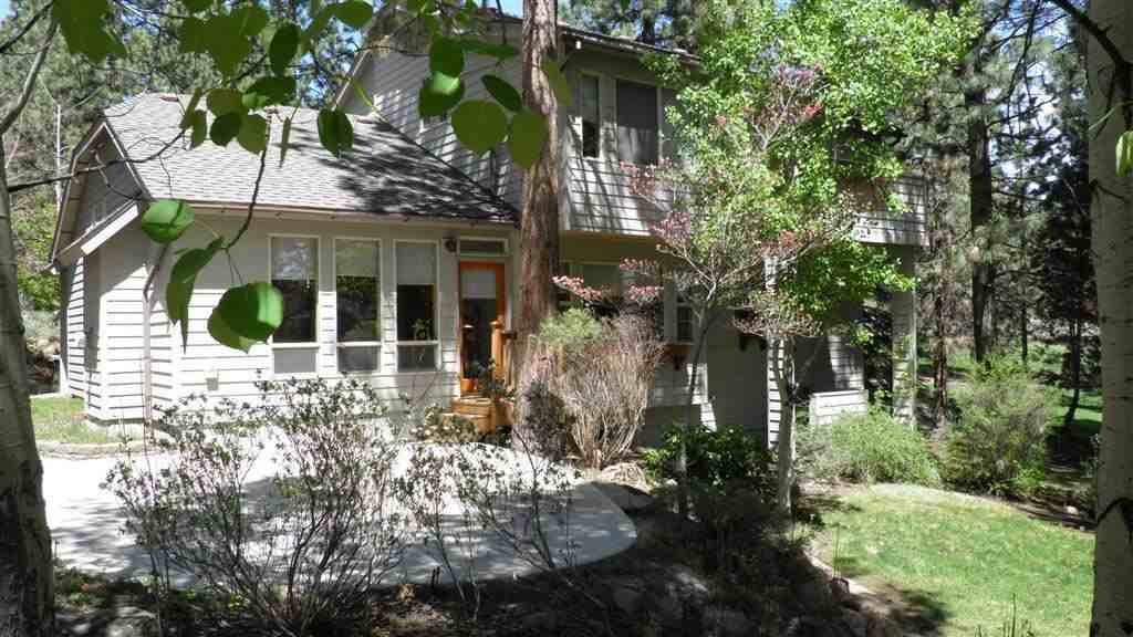 1197 NW Elliot Ct - Photo 2 of 31