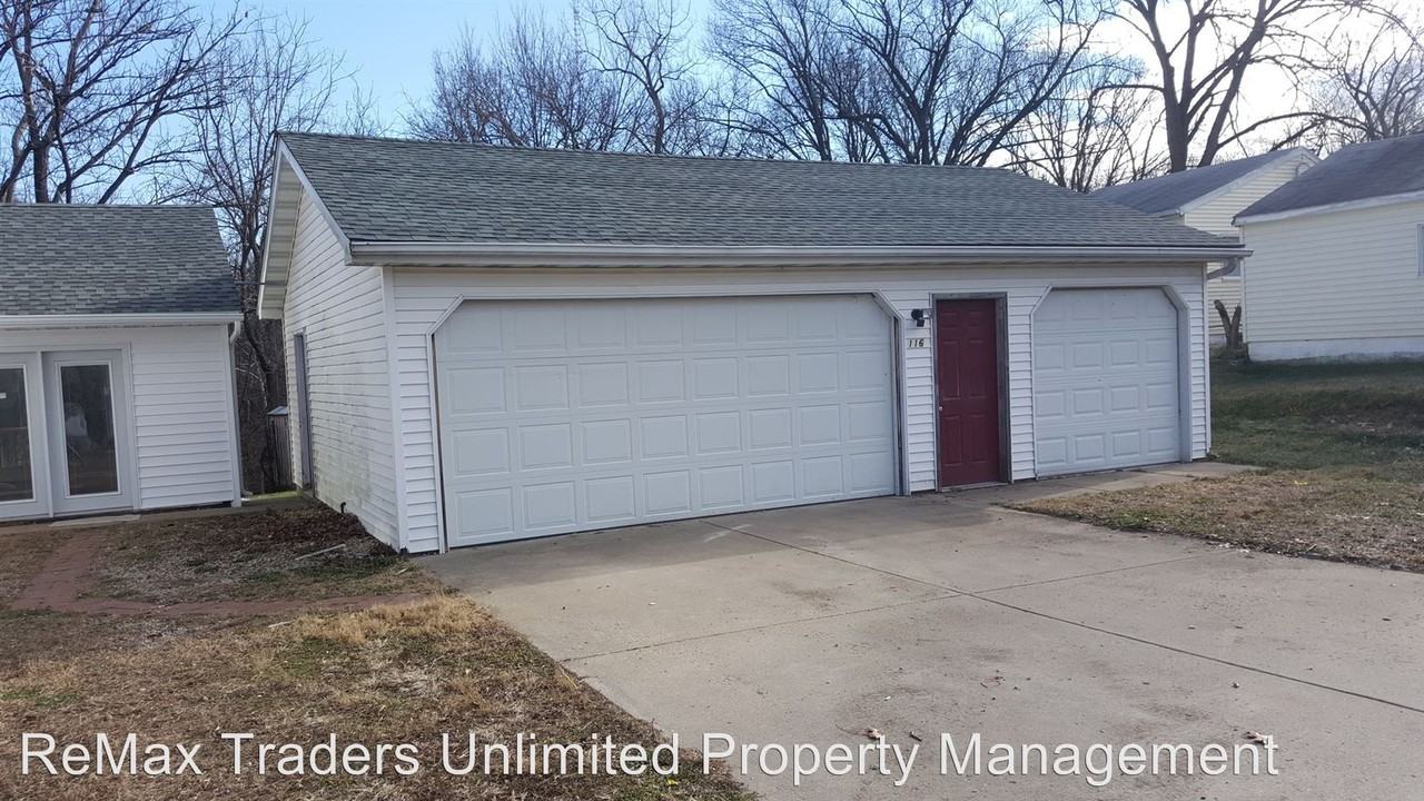 116 Fairview Ave Ct - Photo 2 of 10