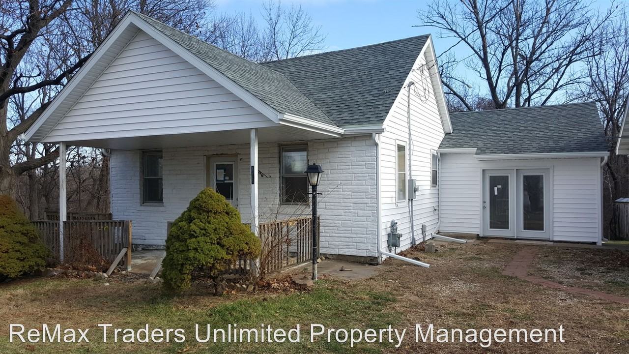 116 Fairview Ave Ct - Photo 3 of 10