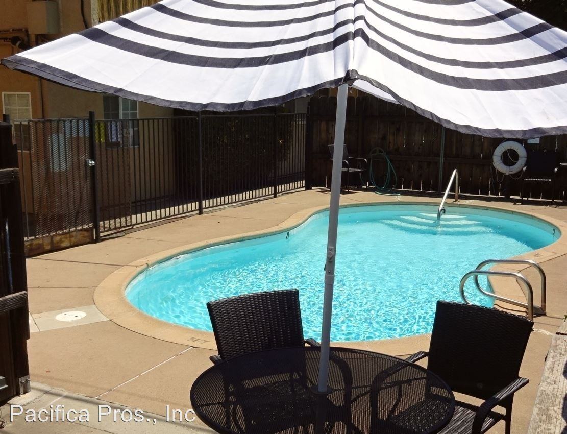 2300-2306 G Street - Photo 3 of 8