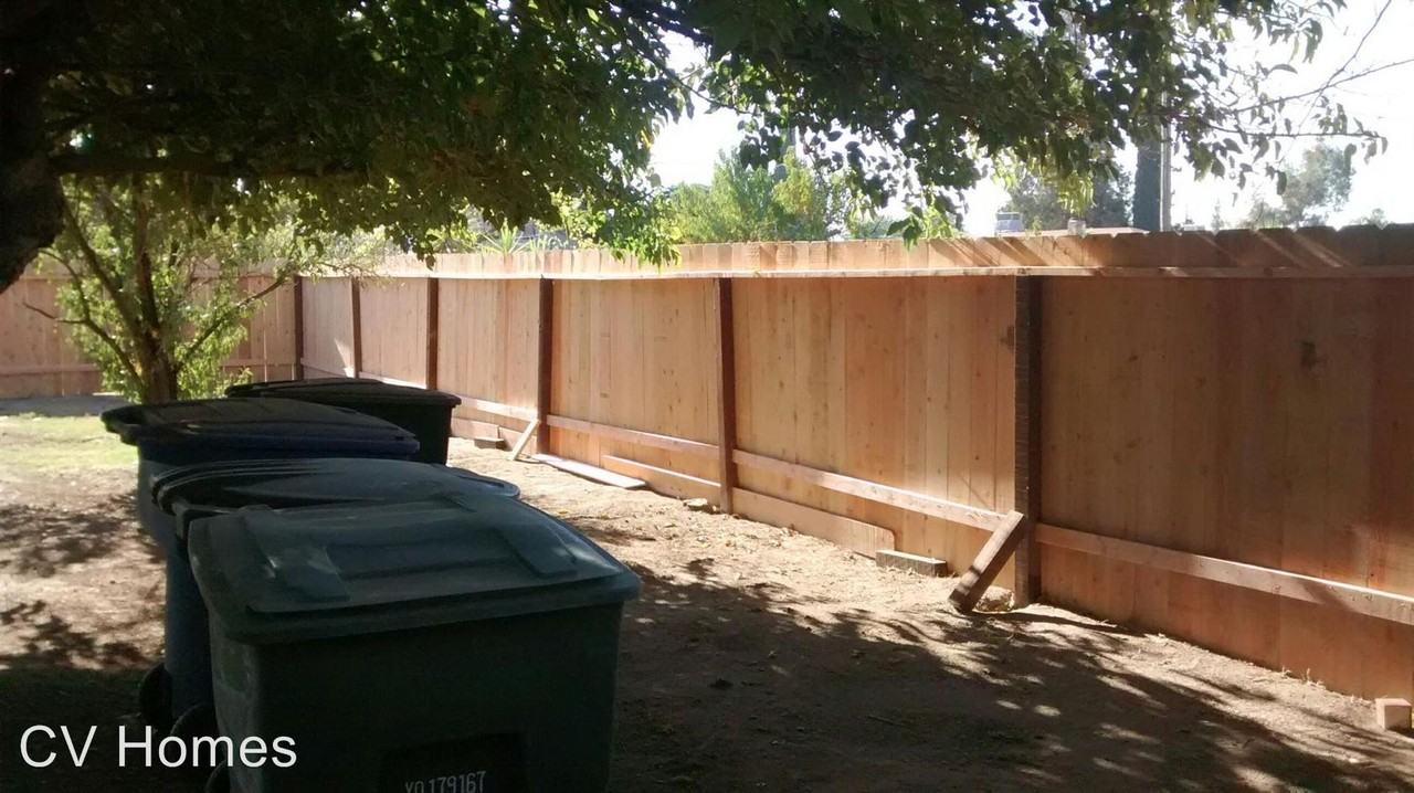 1313 Orange Ave - Photo 3 of 10