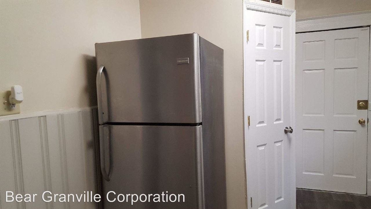 3122 Letcher Ave - Photo 3 of 10