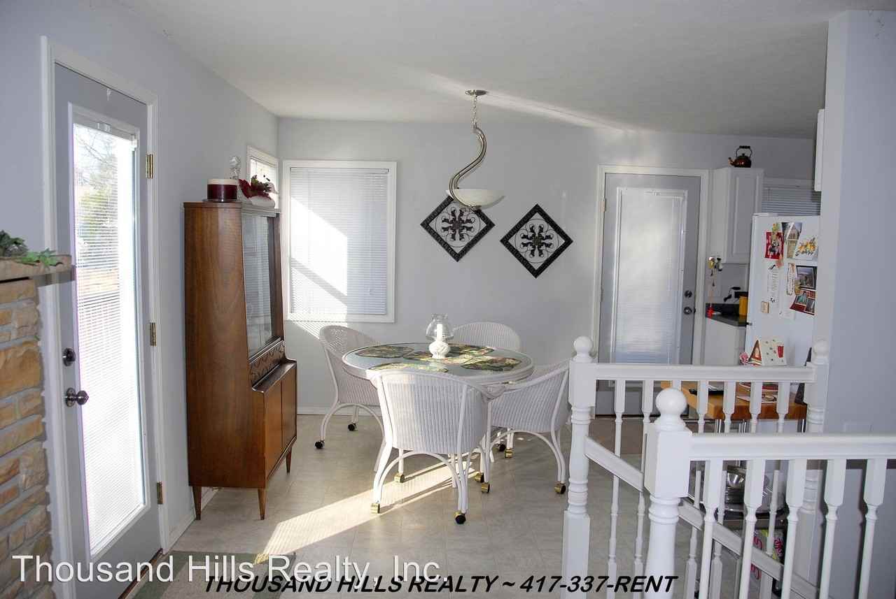 564 Dale Ave - Photo 3 of 8