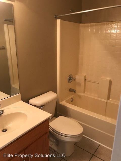 612 Waywood Cir - Photo 2 of 9