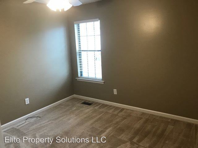 612 Waywood Cir - Photo 3 of 9