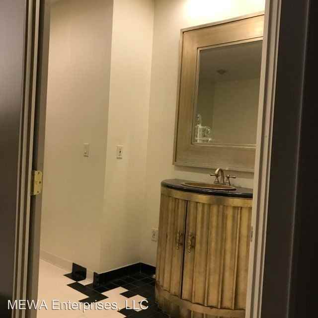 1006 Elmwood St - Photo 2 of 17