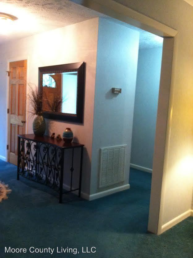 228 Heather Ln - Photo 3 of 22