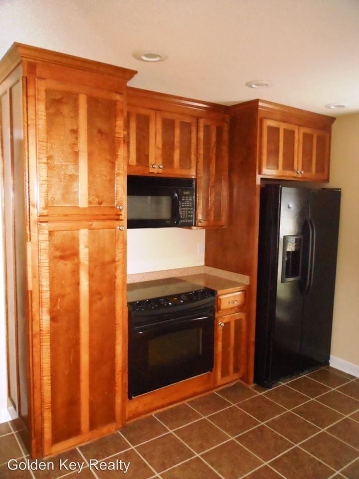 123 Maryjay Dr - Photo 2 of 13