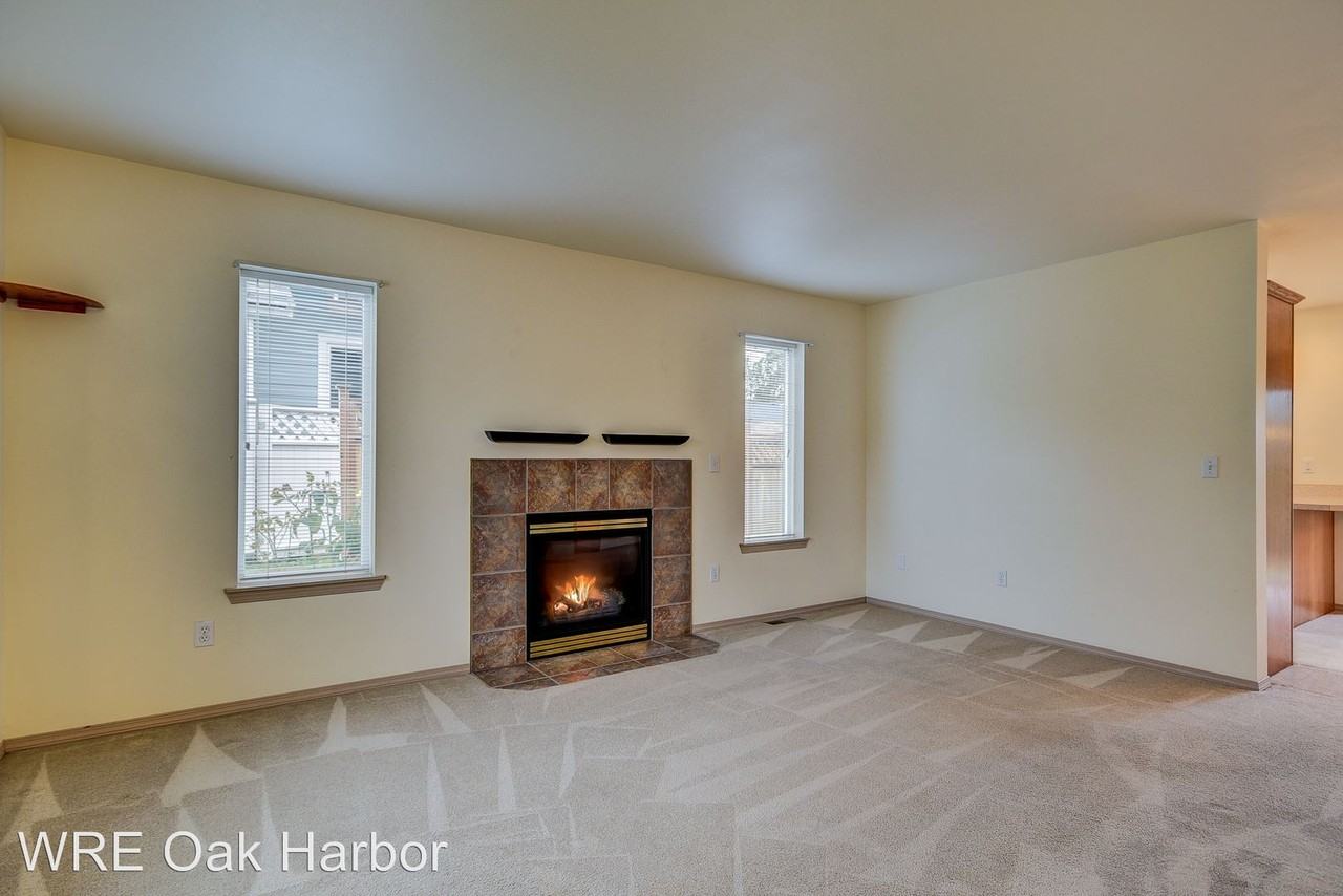 33rd St - Photo 3 of 19