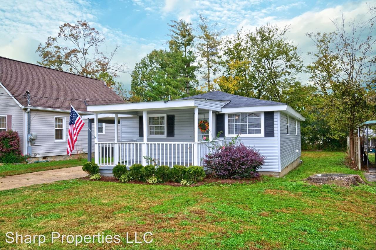 4311 Lazard St - Photo 3 of 29