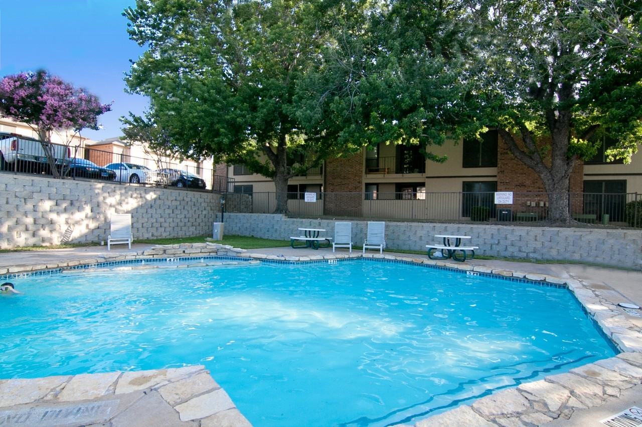 Westlake Gardens - Photo 3 of 11