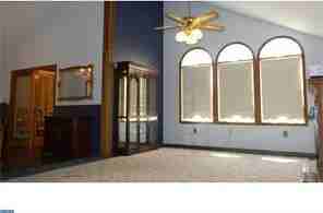 1014 Mantua Pike - Photo 2 of 10