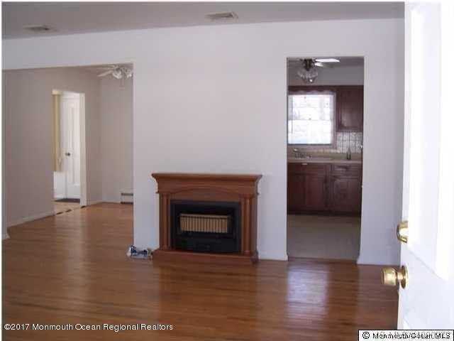 72 Edinburgh Dr - Photo 2 of 8