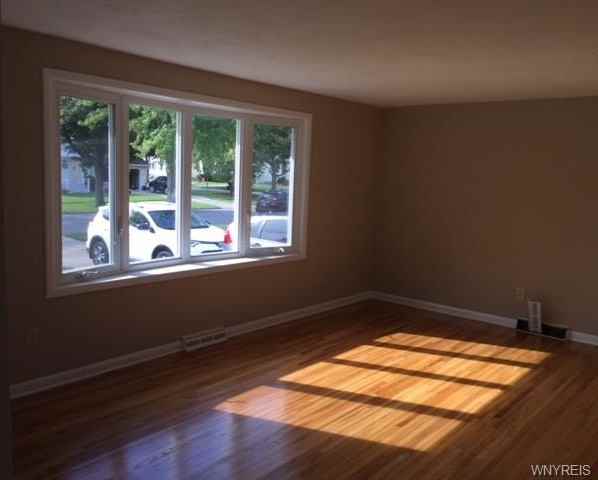 190 Athens Blvd - Photo 2 of 16