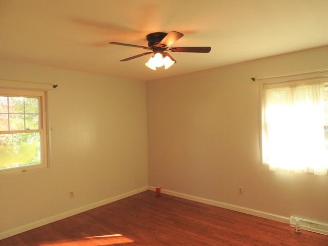 1920 Cowing Ln - Photo 2 of 13