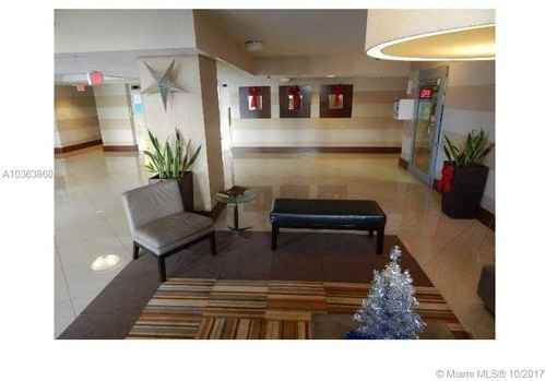 7501 E Treasure Dr #7 - Photo 2 of 8