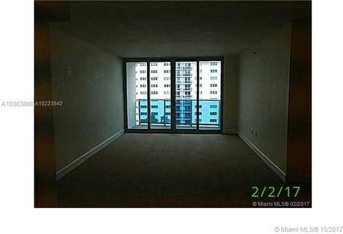 7501 E Treasure Dr #7 - Photo 3 of 8