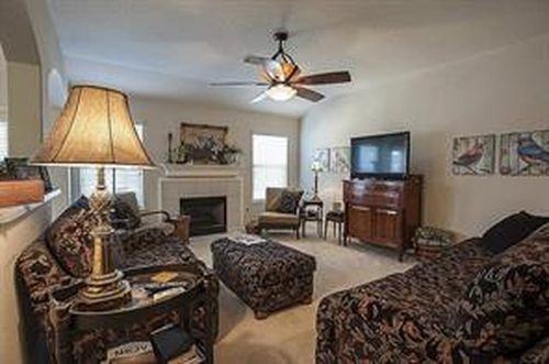 32323 Summer Park Ln - Photo 3 of 8