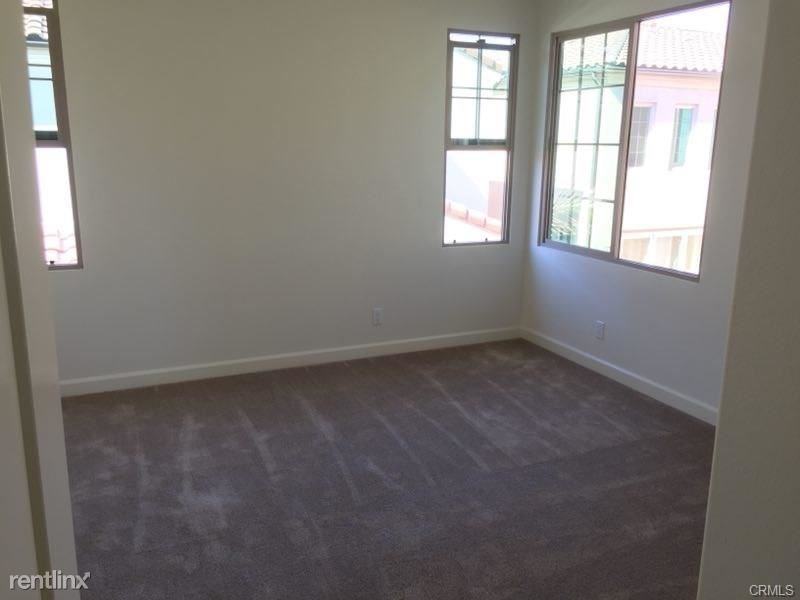 102 Fairbridge - Photo 2 of 15