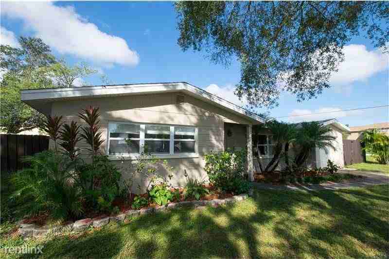 7496 2nd St N - Photo 2 of 21