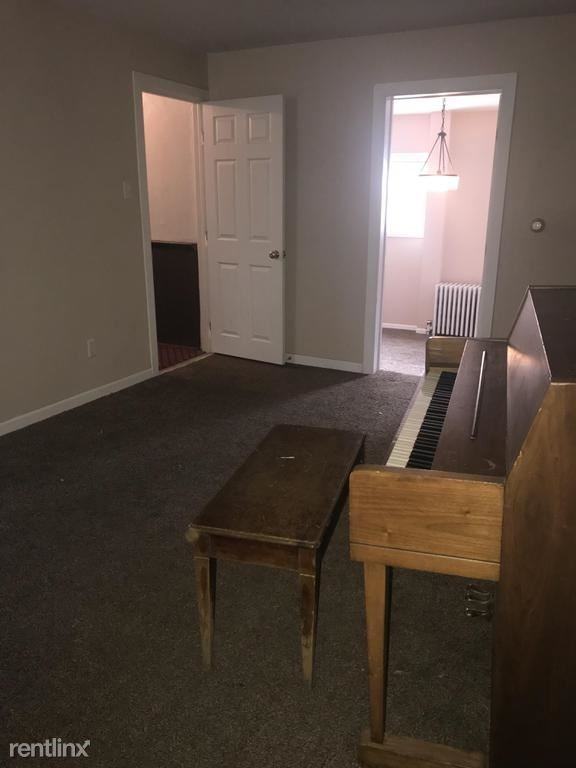 343 Downing St - Photo 2 of 9