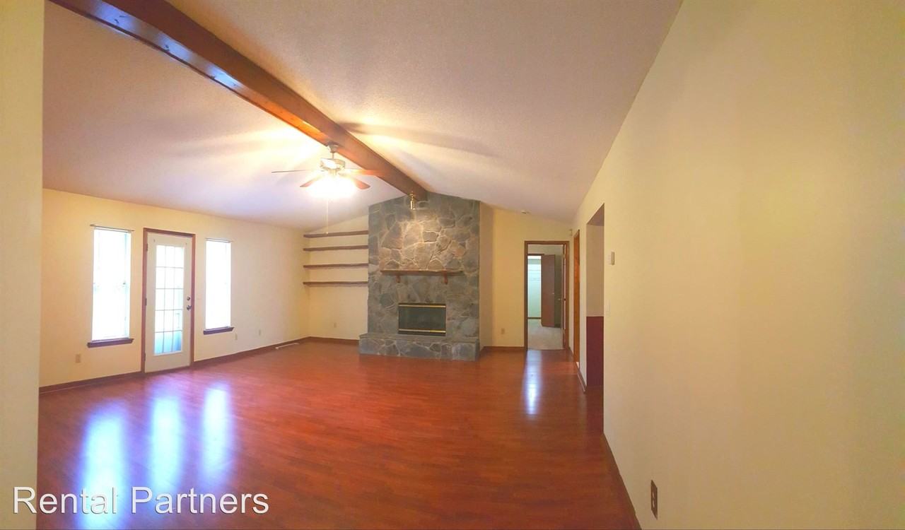 5351 Morgan Horse Dr N - Photo 3 of 9