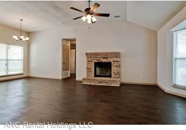 2221 Tangleridge Ln - Photo 2 of 5