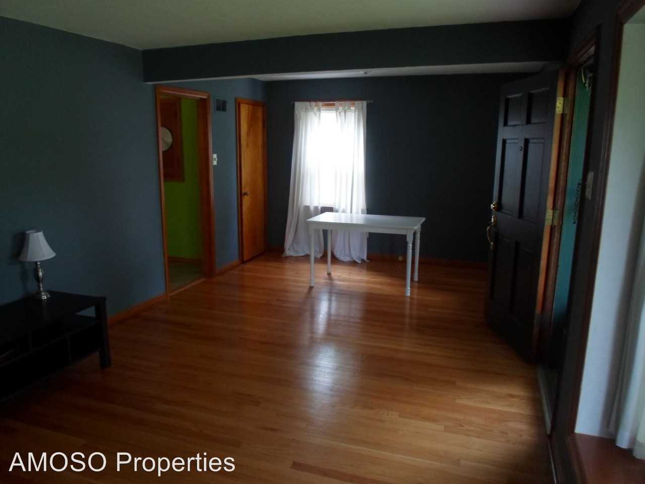 1220 Oakleaf Dr - Photo 3 of 10