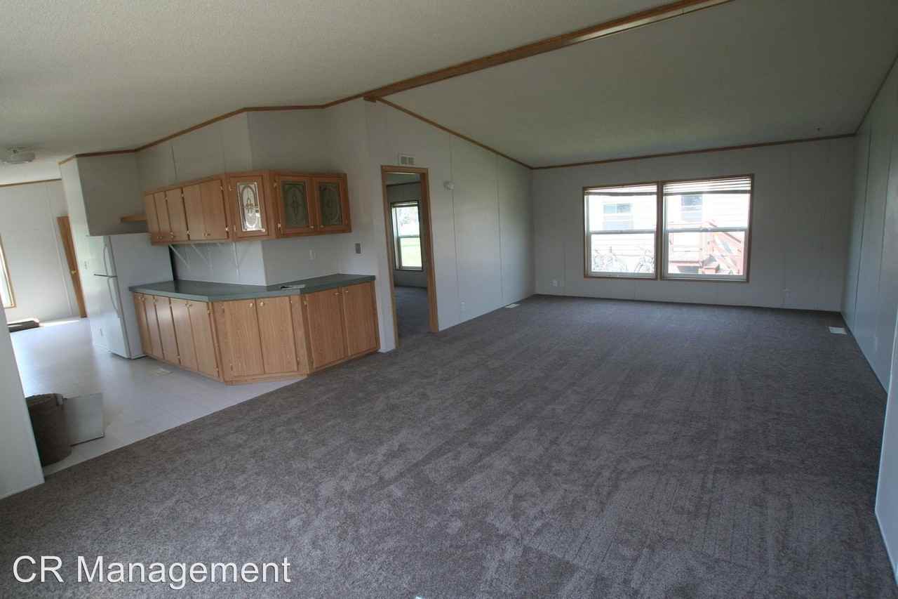 2720 Olivine St - Photo 3 of 15