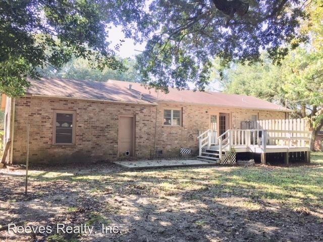 305 Court St - Photo 2 of 19