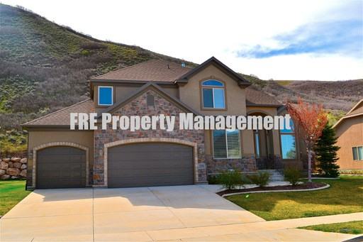 1394 Lantern Ln - Photo 2 of 19