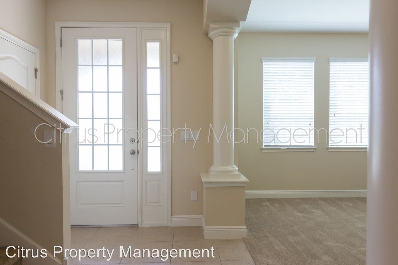 8627 Via Trieste Dr - Photo 2 of 30