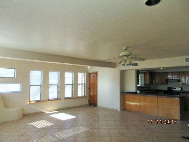 3933 Emory Rd - Photo 3 of 24