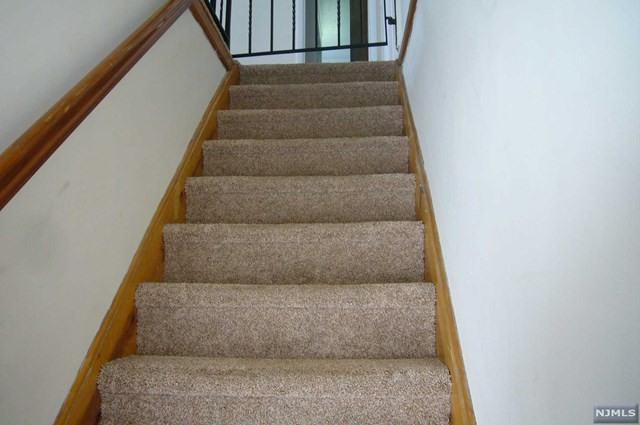 67 Park Ave - Photo 3 of 13