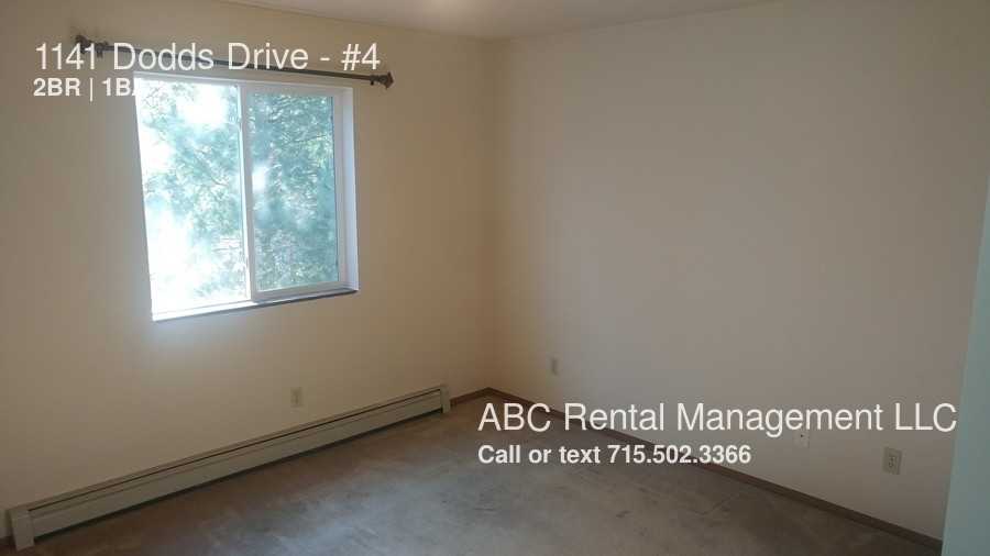 1141 Dodds Dr #4 - Photo 3 of 8