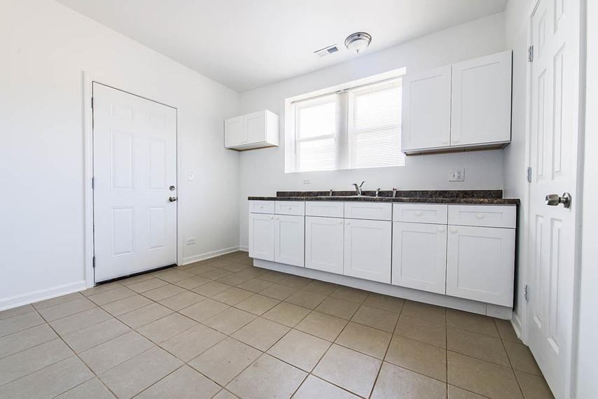 8040 S Vernon Ave - Photo 3 of 5