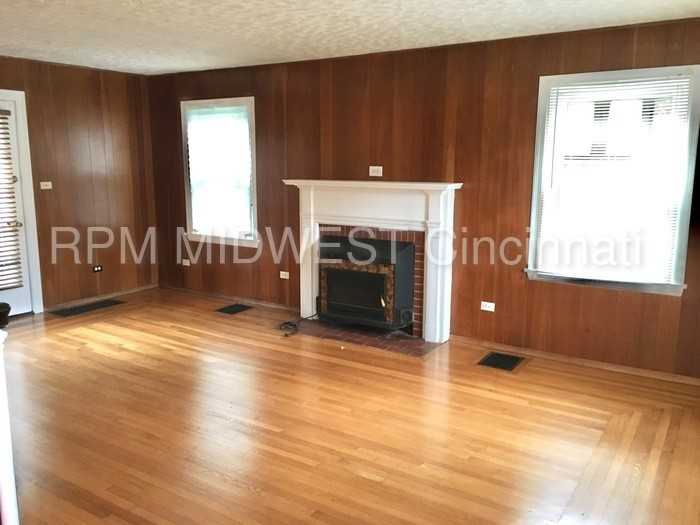 6410 Tyne Ave - Photo 3 of 12