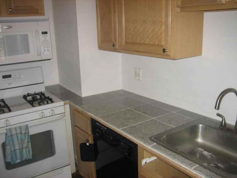 448 Park Drive - Photo 2 of 4