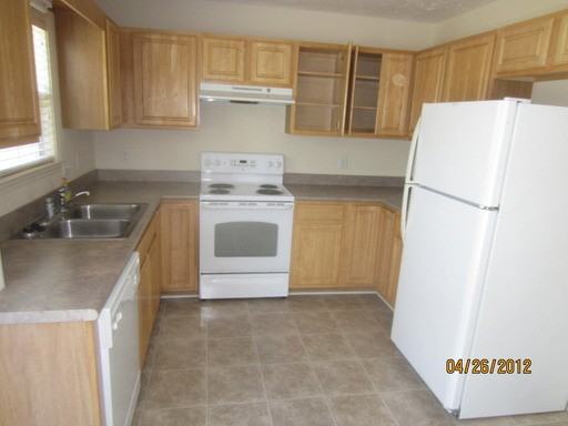 114 Belvedere Dr - Photo 2 of 8